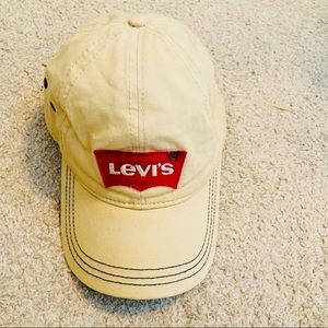 Levi's unisex Classic Baseball Hat tan w/ logo, great cond & adjustable strap